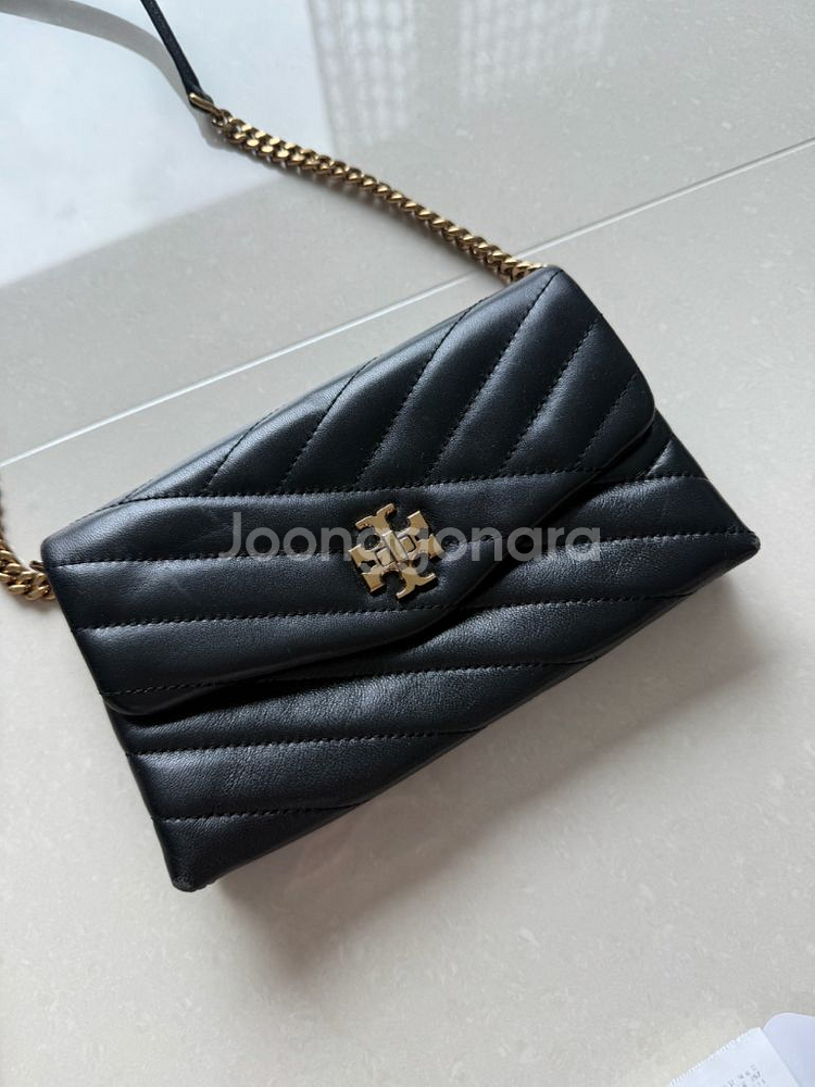 토리버치 핸드백(kira chevbon chain wallet) 정품--1
