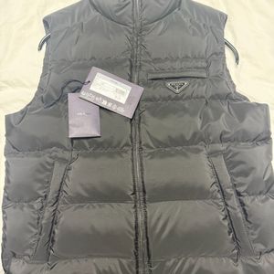 프라다/24fw SGJ191 패딩조끼/50