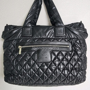 (쿨거래시 네고가능) 정품 샤넬 코쿤백 (패딩백)