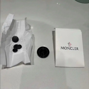 몽클레어 클루니 정품 여분단추 세트