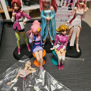 건담시드 히로인즈2 피규어 4종+ 시크릿1종 세트 팝니다