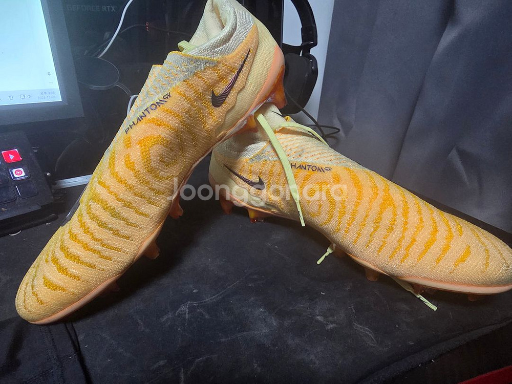 나이키 팬텀 GX FG 축구화 판매합니다. 275사이즈--1