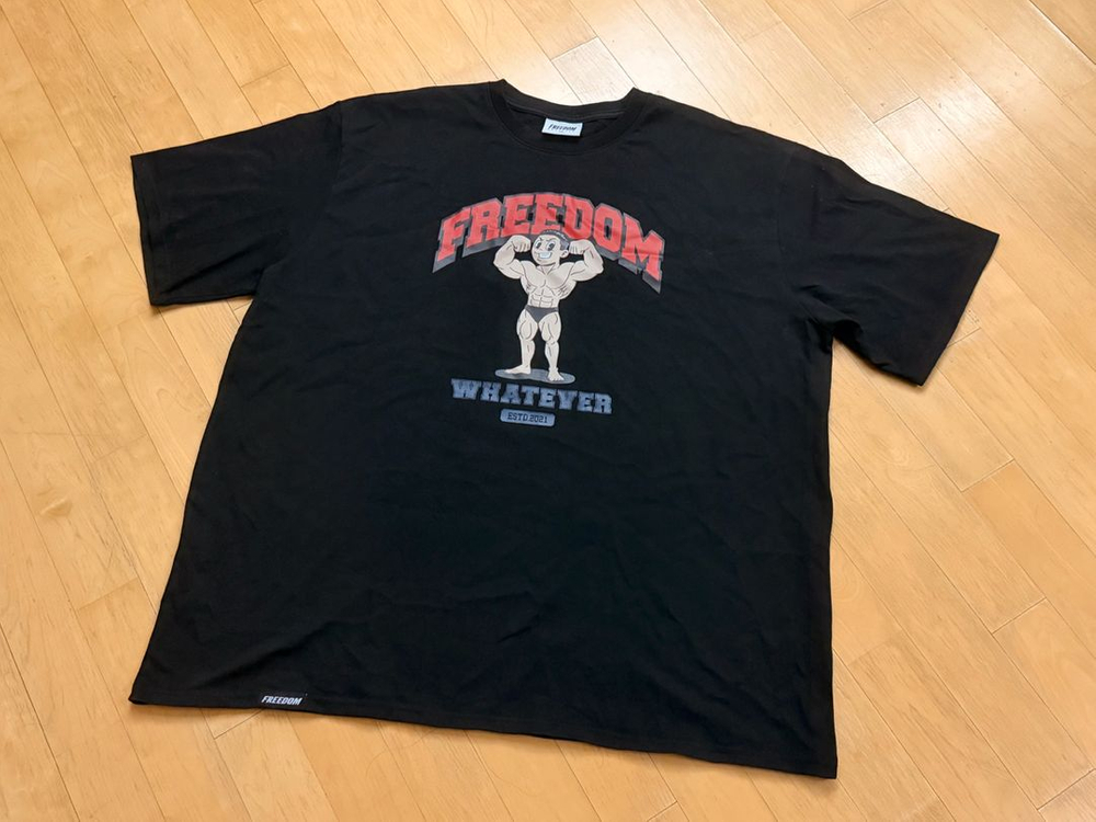 프리덤 더블 바이셉스 맨 프린팅 티셔츠 (블랙)--0