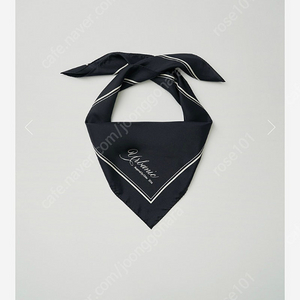 얼바닉30 실크 스카프 네이비 컬러 판매해요