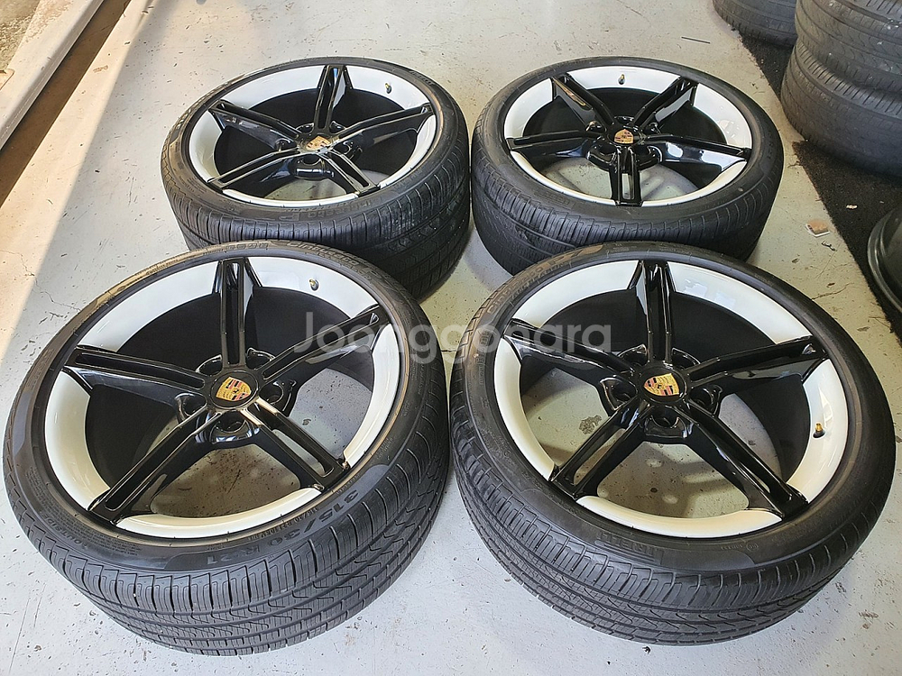 포르쉐 타이칸 터보S 미션E 21인치 순정품휠타이어 A급 한대분 판매--1