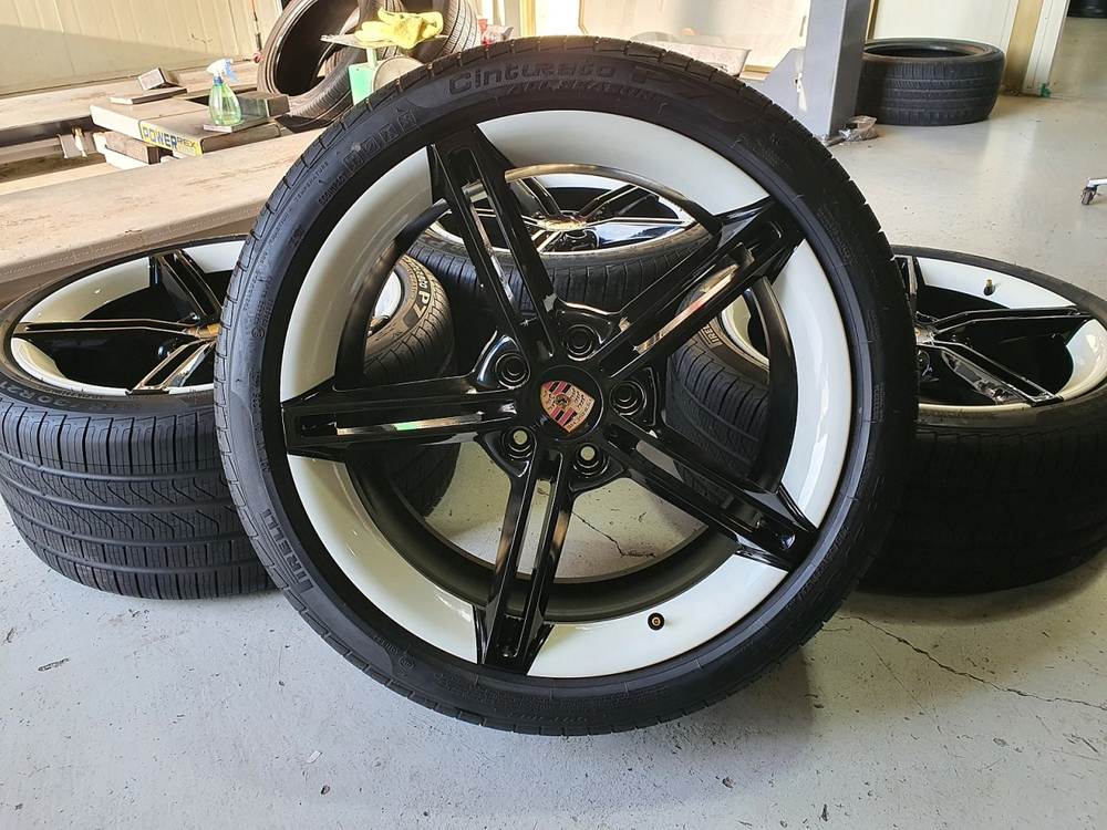 포르쉐 타이칸 터보S 미션E 21인치 순정품휠타이어 A급 한대분 판매 이미지