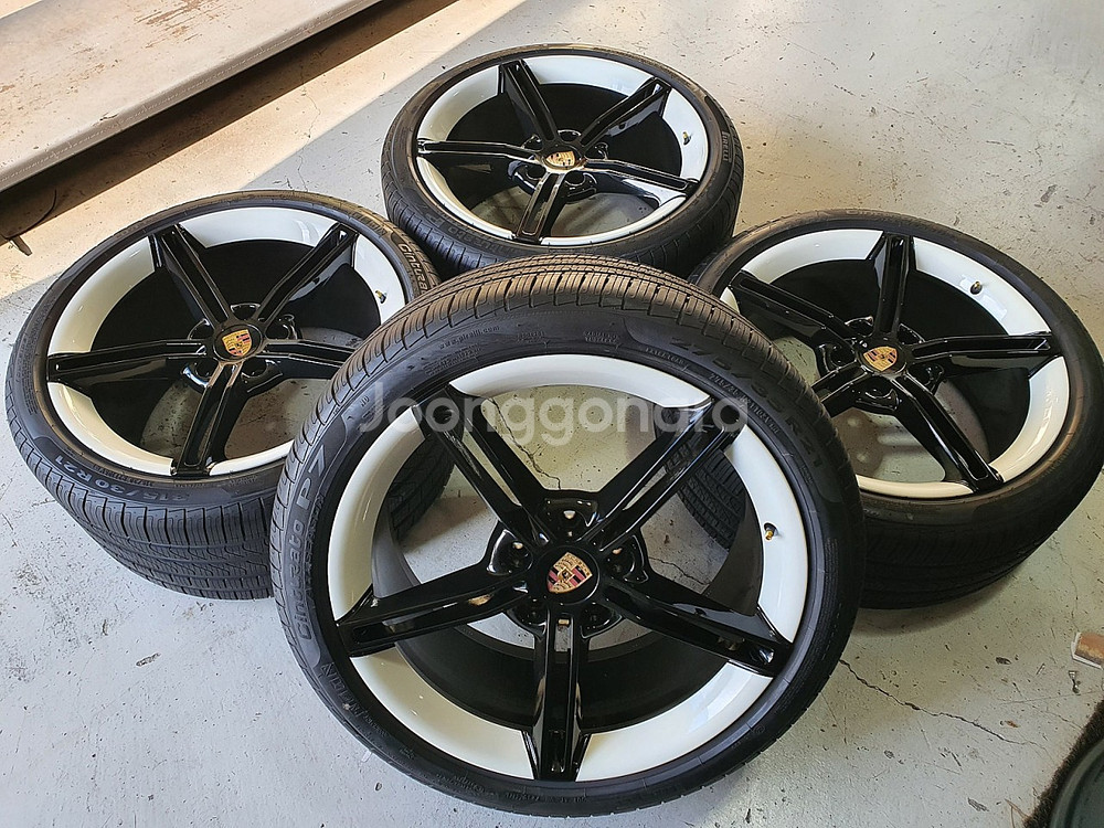 포르쉐 타이칸 터보S 미션E 21인치 순정품휠타이어 A급 한대분 판매--4
