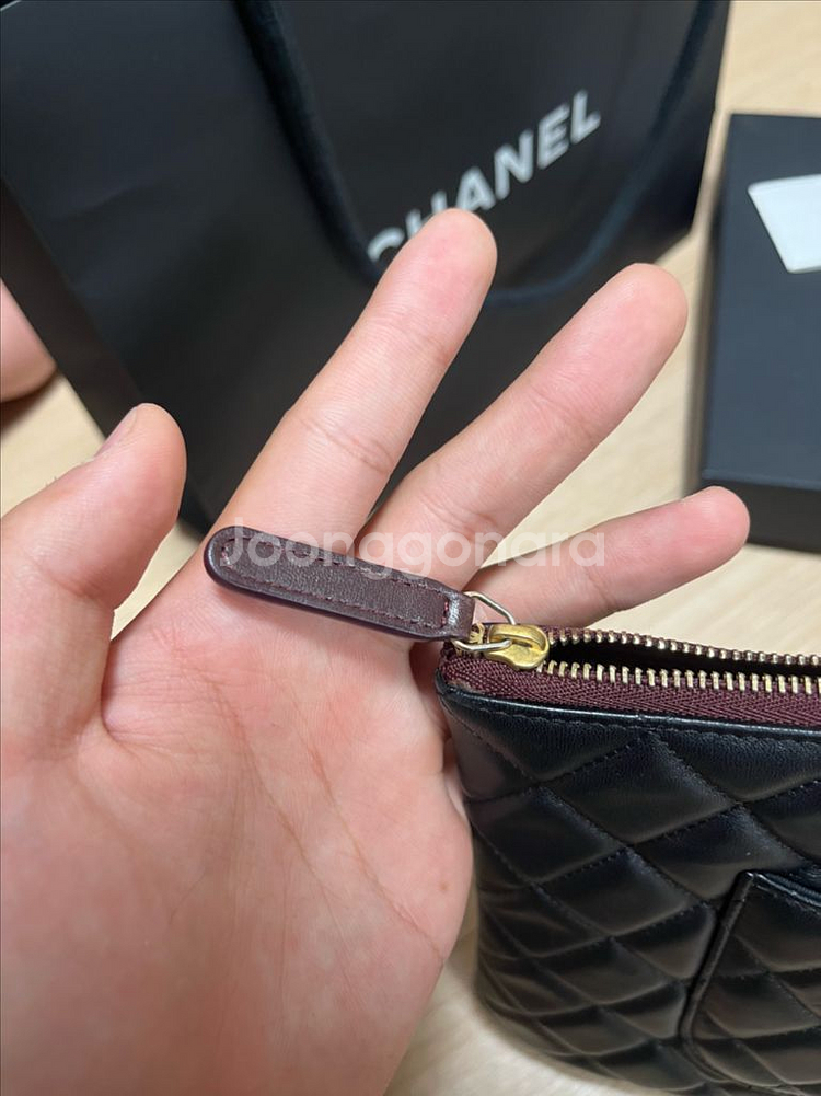 [새상품급/풀박스] 샤넬 뉴 클래식 램스킨 금장 클러치 미듐--3