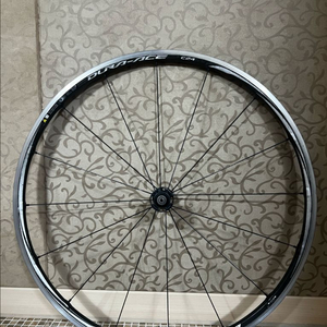 시마노 듀라에이스 C24 휠 앞바퀴입니다 이미지