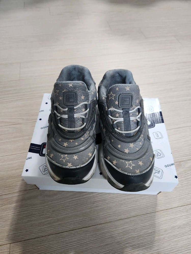 휠라 꾸미 키즈 운동화 210사이즈--1