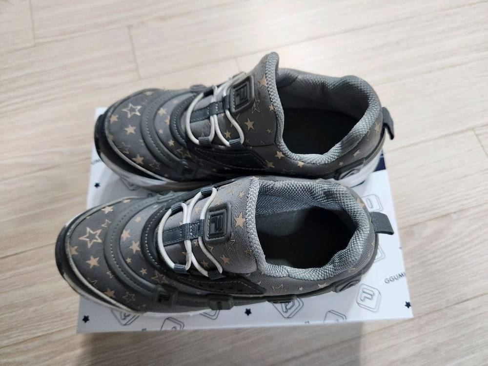 휠라 꾸미 키즈 운동화 210사이즈--3