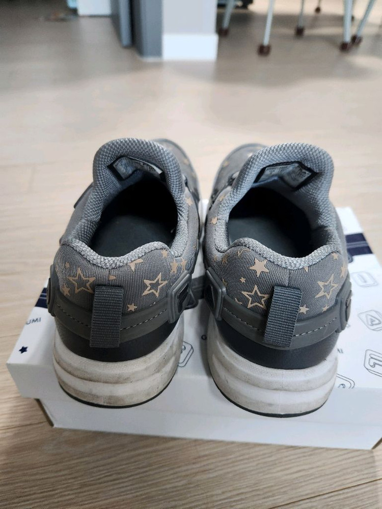 휠라 꾸미 키즈 운동화 210사이즈--4