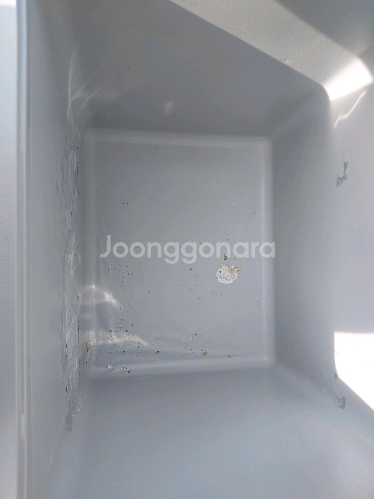 LG 김치냉장고 1도어 뚜껑형 입니다--2