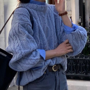 오버테이크 케이블 니트 소라색