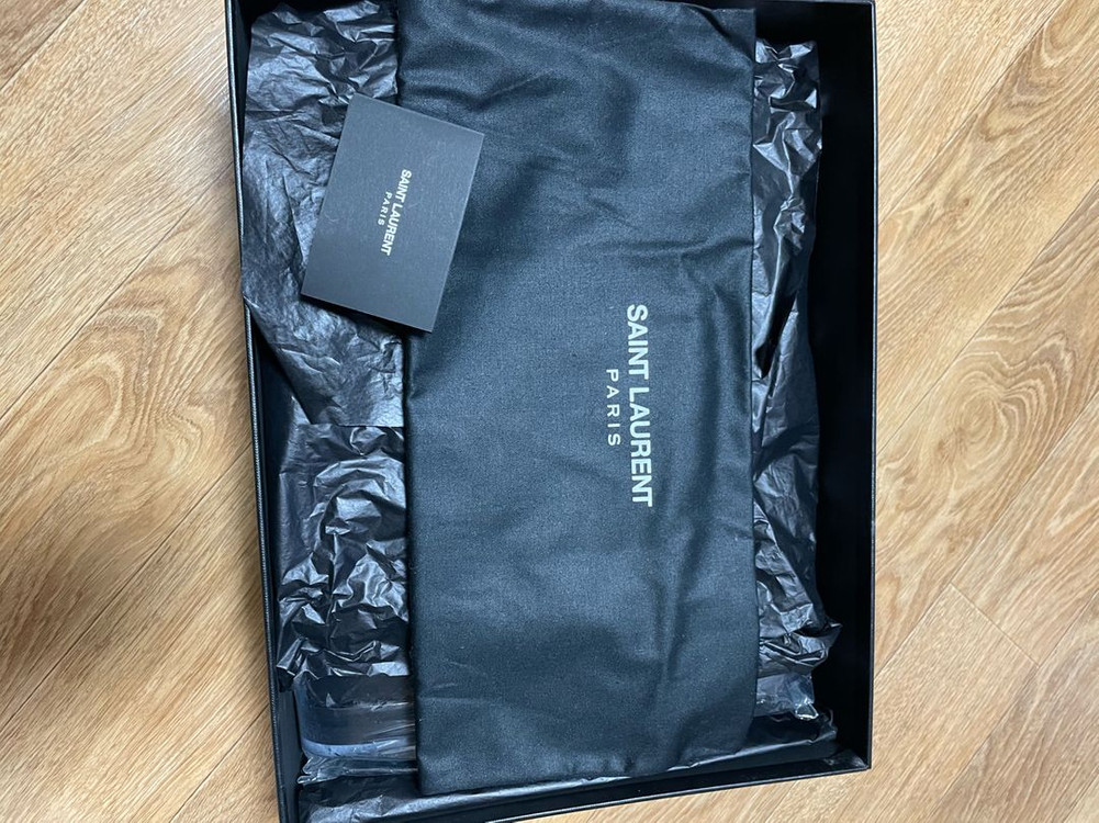 생로랑 여성부츠팝니다--6