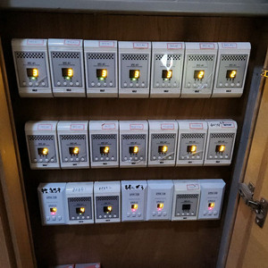 필름 난방 온도조절기