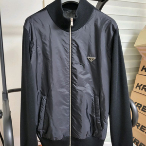 22SS 프라다 삼각로고 울/리나일론 니트집업 가디건