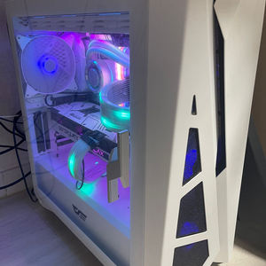 5700X3D 3080TI 완본체 급처 합니다.