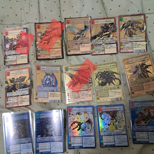 디지몬 카드 대량 판매합니다(개별 판매 가능/흥정 가능)