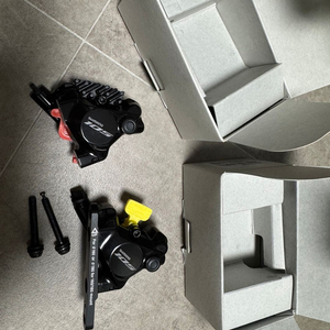 시마노 105 유압 캘리퍼 (BR-R7170) 프론트,리어 세트 판매합니다.