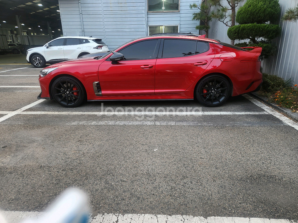 스팅어 순정스포일러 레드판매합니다--0