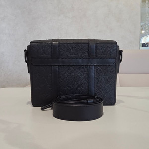 루이비통 M57726 토뤼옹 트렁크 메신저백