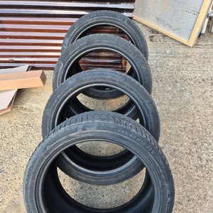 윈터 타이어 245 40 18 225 45 18