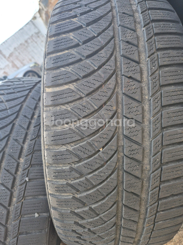 윈터 타이어 245 40 18 225 45 18--2