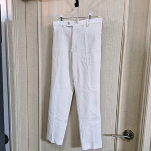 화이트 크림 슬렉스 스트레이트핏 M