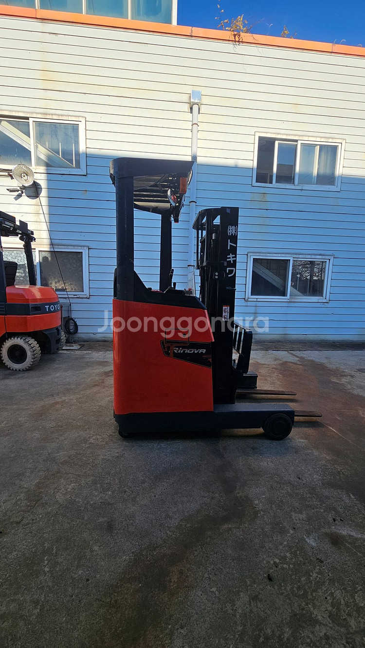 최신형 2018년식 토요타 8FBR14 입식 1.5톤 전동지게차 3M 680만--5