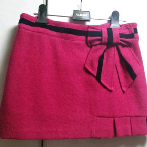 리본달린 핫핑크 모직 치마ㅡ44사이즈