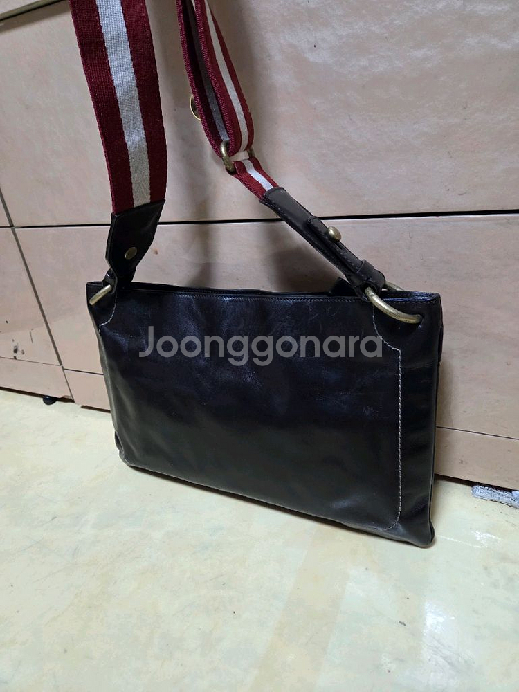 발리 정품 삼선 오리지널 메신저백 레더--2