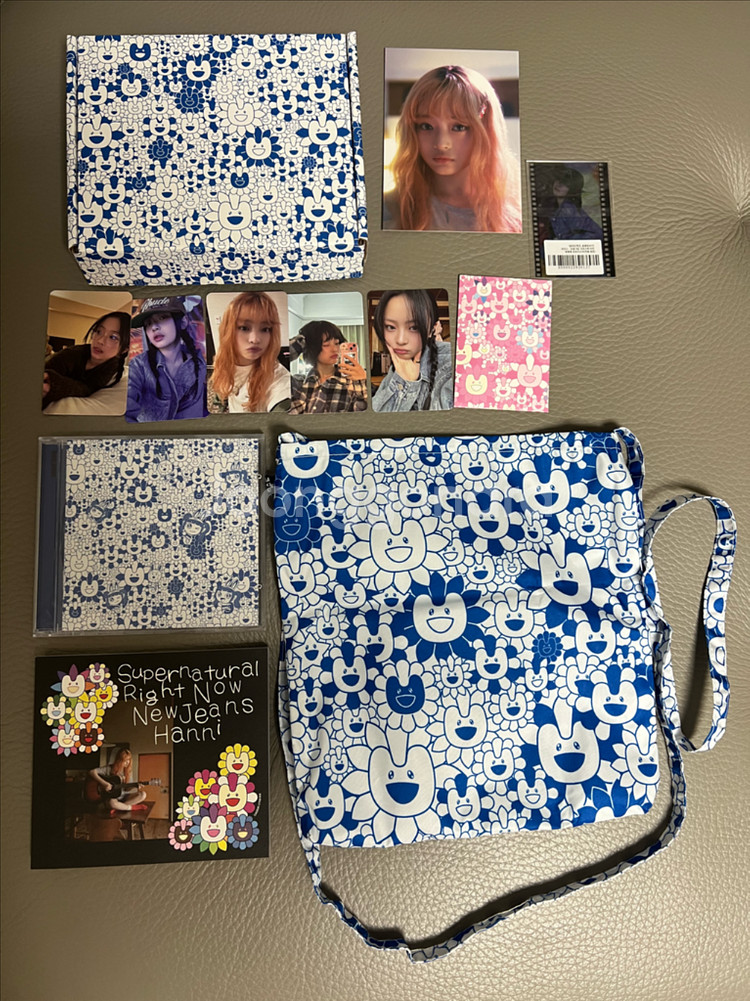 뉴진스 Supernatural 슈퍼내추럴 무라카미 크로스백 팜 하니 버전--0