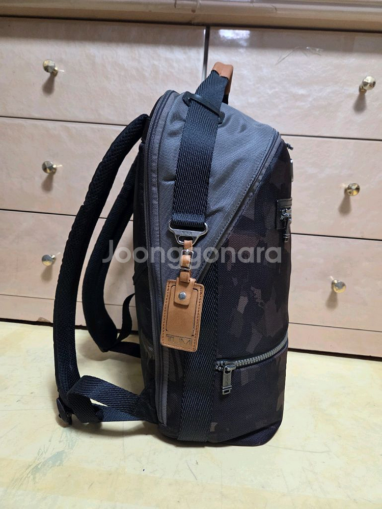 투미 정품 캐논 백팩 거의새제품--3