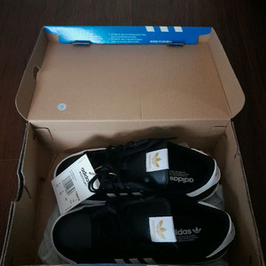 아디다스 ADICOURT 225mm 새상품 판매