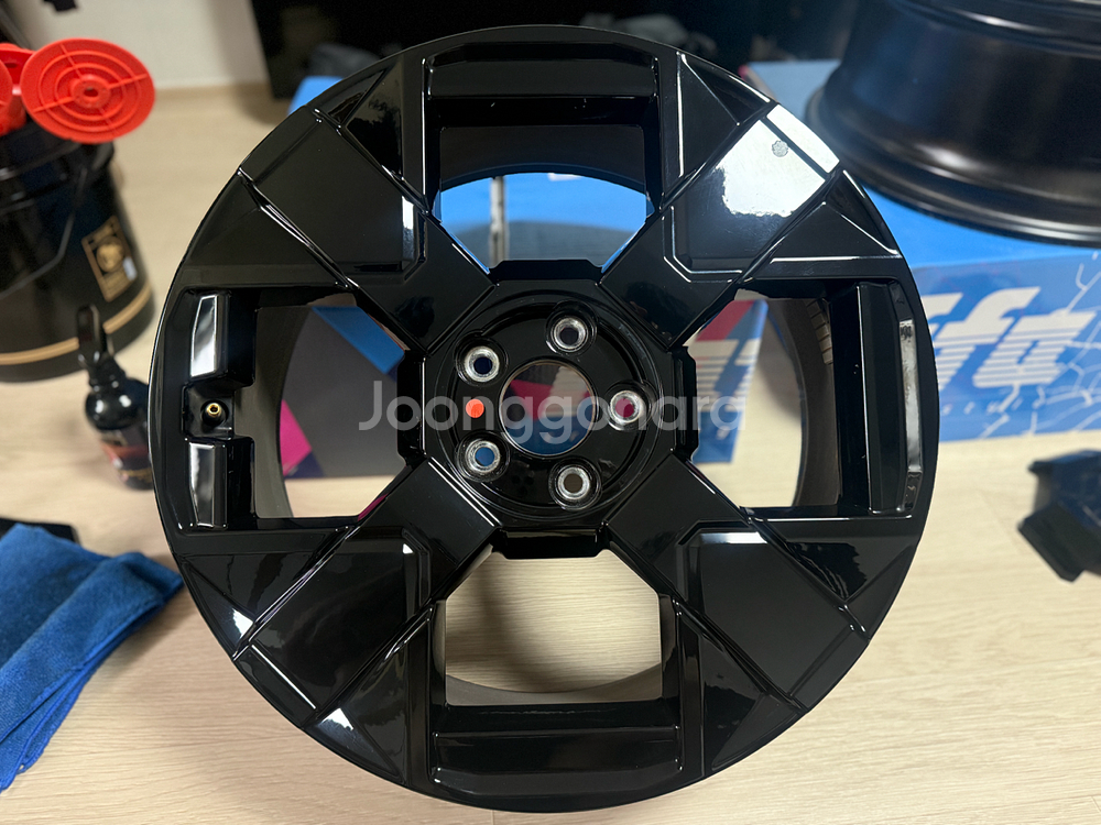 더뉴 스포티지 x라인 휠19인치 1개당 (직거래만 가능)--0