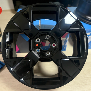 더뉴 스포티지 x라인 휠19인치 1개당 (직거래만 가능)