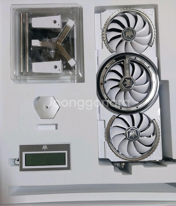 (교환)rtx5090어마 아이스로 화스트랄 구합니다--0