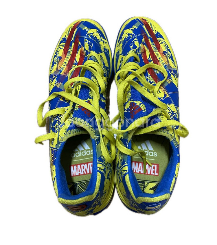 아디다스 x 마블 콜라보 풋살화 판매합니다--1