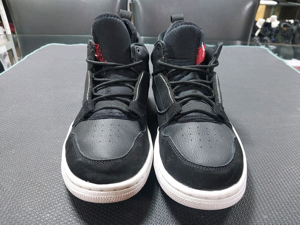 조던 블랙/레드 가죽운동화 245 이미지