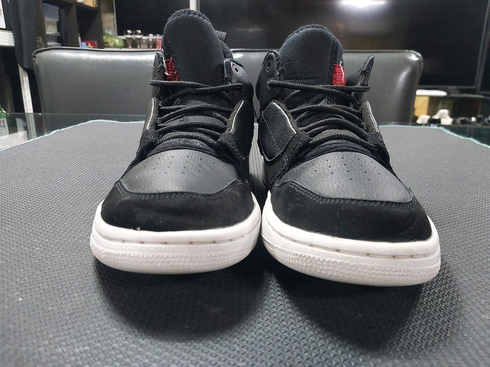 조던 블랙/레드 가죽운동화 245 이미지