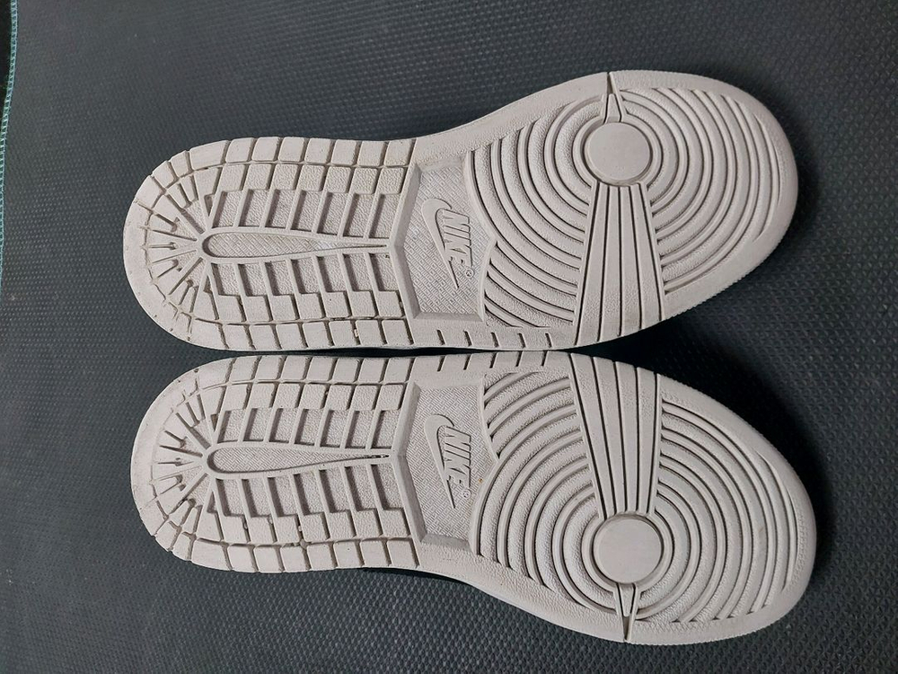 조던 블랙/레드 가죽운동화 245 이미지