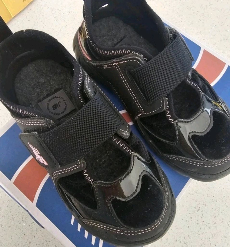 뉴발란스키즈 프리들 180 새상품급--0