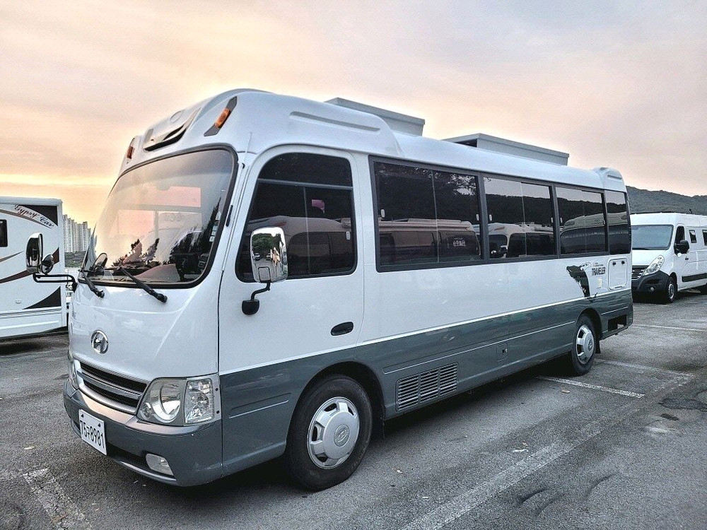 11년 카운티4인승캠핑카(1종보통,쎄미오토) 이미지