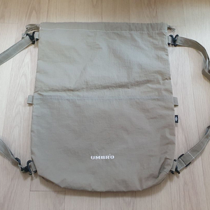 엄브로 크리스피 타슬란 3WAY 백팩 / 크림 베이지