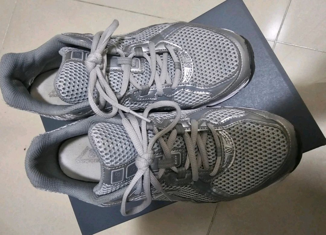 뉴발란스 운동화 740 실버 270사이즈 러닝화--0