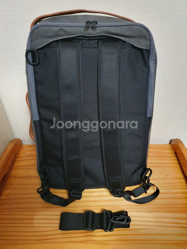 로우로우 x 삼성닷컴 갤럭시 S10 백팩--1