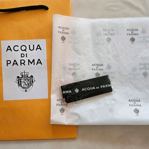 아쿠아디파르마 차량용 방향제 카 디퓨저 세트 옐로우 본조르노 레더케이스 카트리지 미개봉 새상품 백화점 정품 쇼핑백