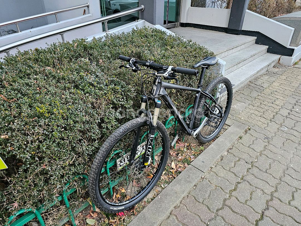 첼로 XC30 650B 17인치판매합니다.--1