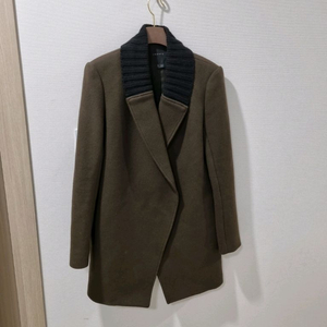 띠어리 카키색 니트 카라 코트